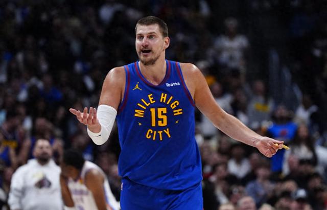 凯泽斯劳滕主场保级成功，斩获关键三分的简单介绍