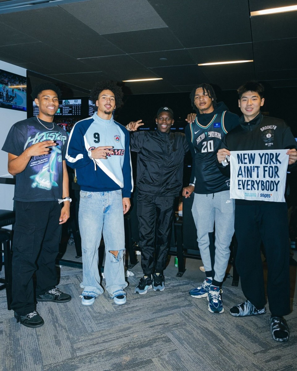 九游体育亚洲官网-包含篮网队新援首秀表现抢眼，融入球队迅速的词条