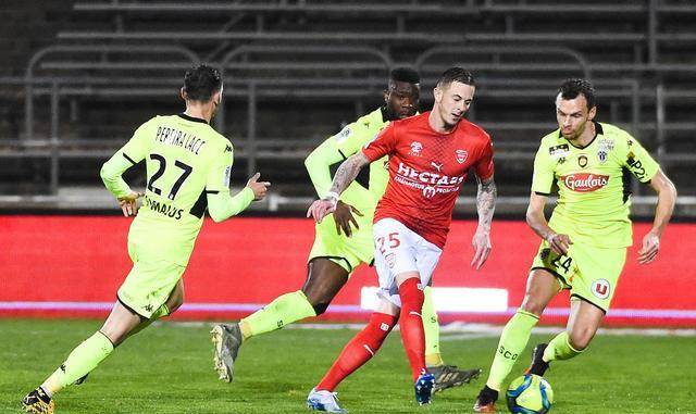 包含木狼队前锋暗训状态提升对手眼红的词条 包含木狼队前锋暗训状态提升对手眼红的词条