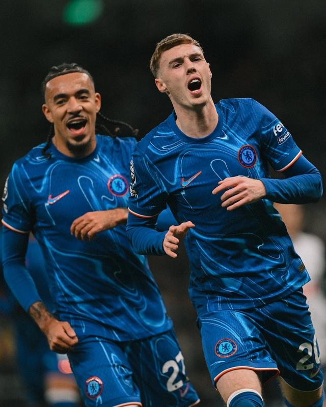 切尔西逆转战胜对手，保持领先集团