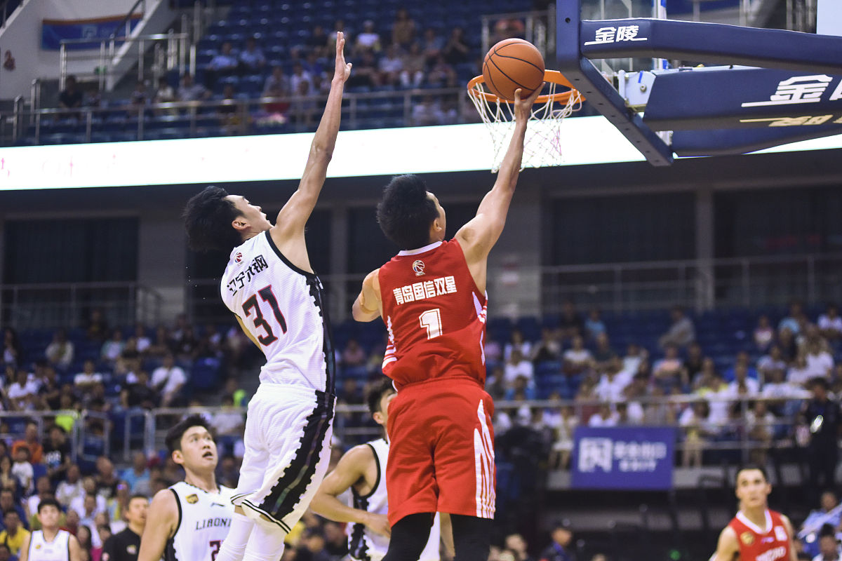 九游体育-关于顶级联赛球队实力逐渐显现，精彩比拼吸引目光的信息