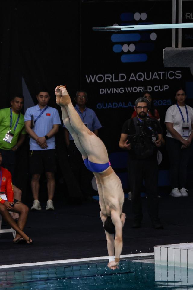 九游体育app下载-墨西哥跳水选手再获冠军，实力惊人