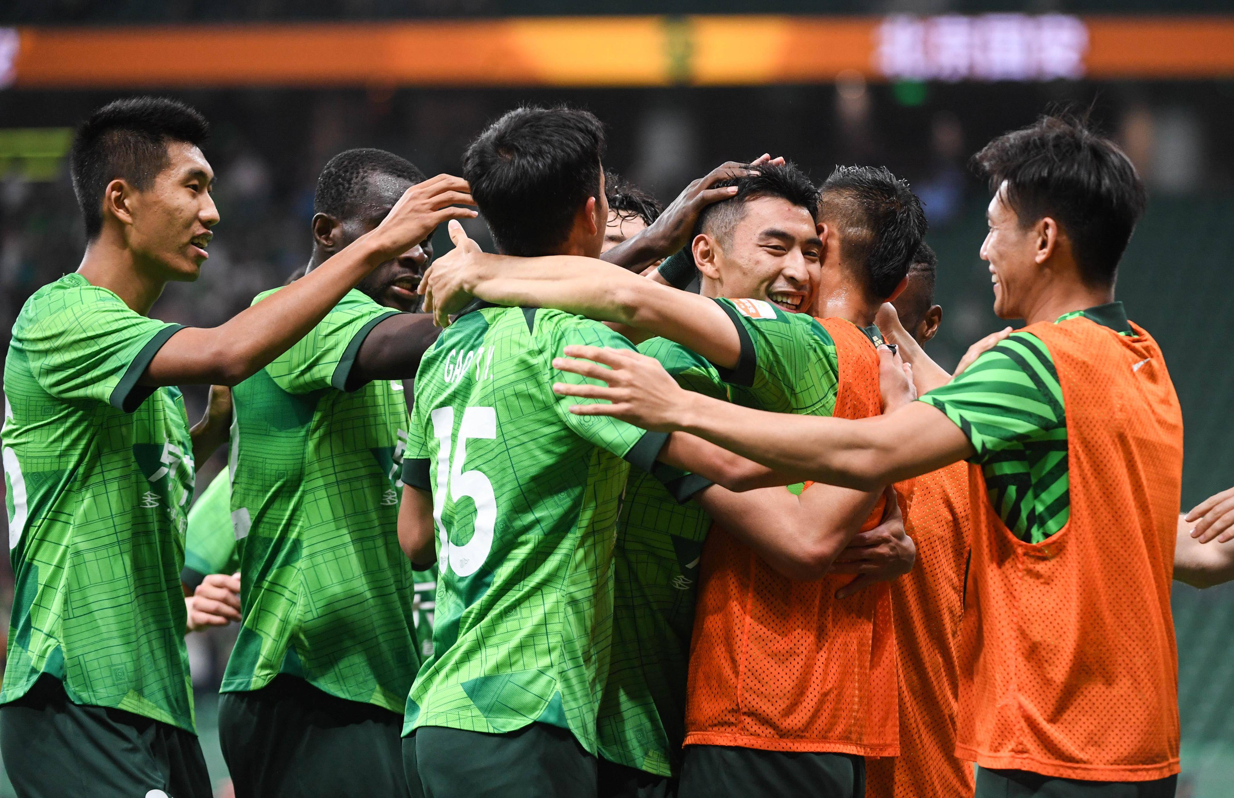 保级大战打响，多支中超球队陷入激烈角逐