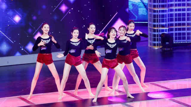 九游体育在线-包含国内外足球豪门对决，燃情绽放的词条