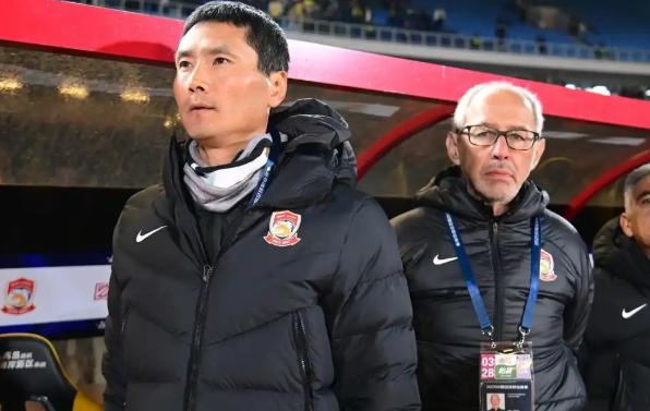 包含球队冠军呼声高涨，实力悄然崭露或成黑马的词条