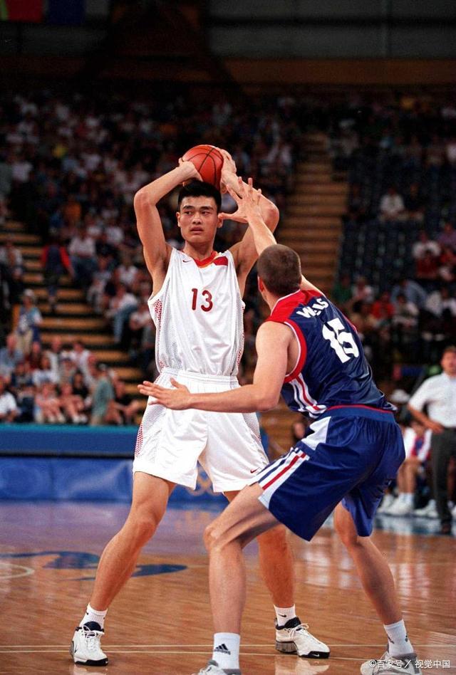 全球球员风云:篮球巨星巅峰对决燃情上演的简单介绍 全球球员风云:篮球巨星巅峰对决燃情上演的简单介绍