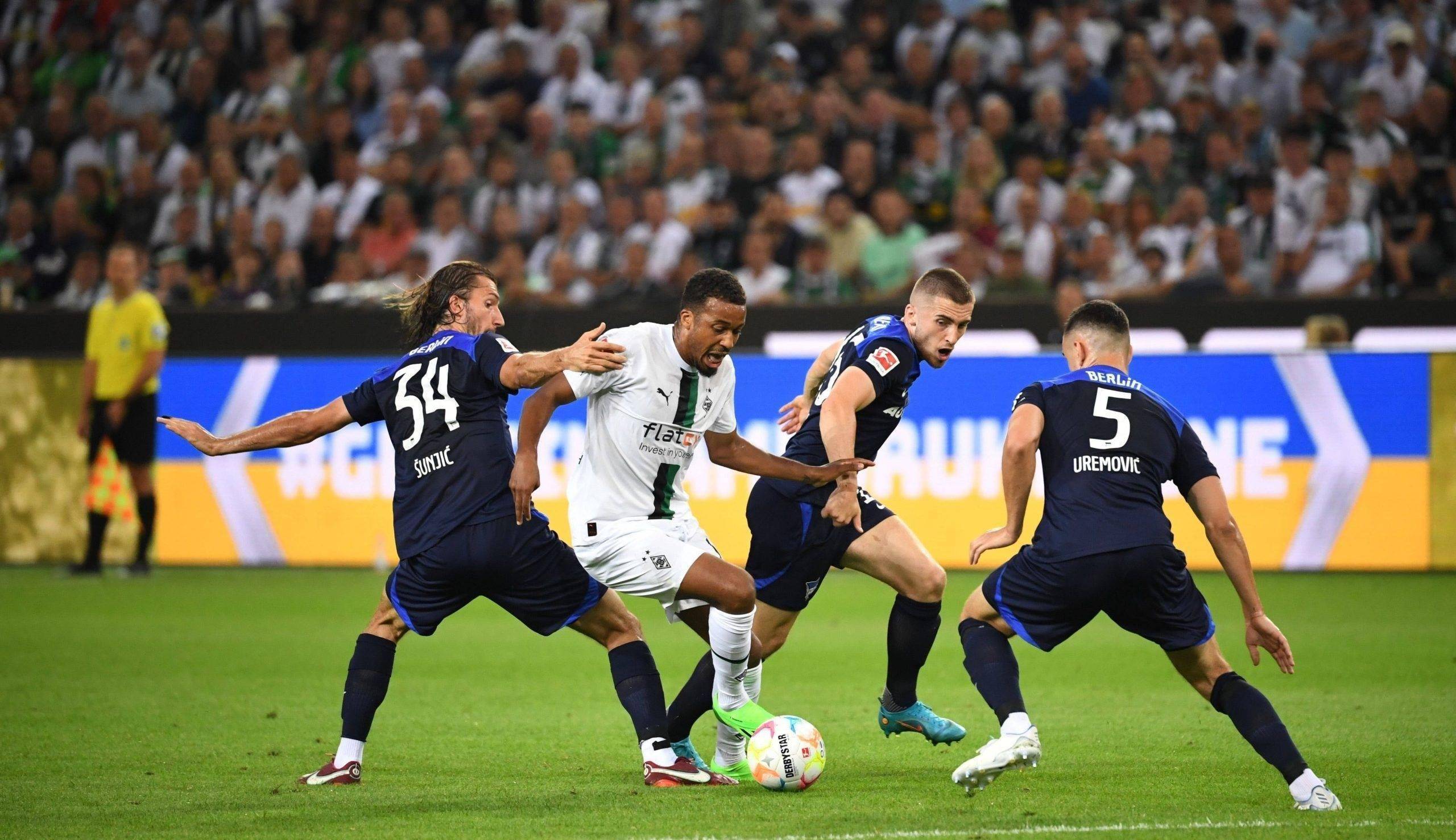 九游体育官网入口-斯图加特主场战胜门兴格拉德巴赫，振作精神的简单介绍