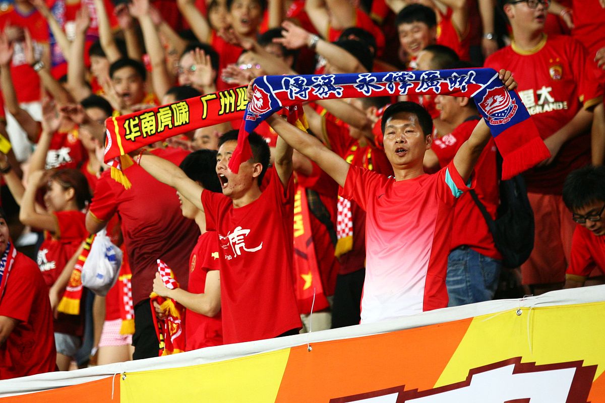 香港队在比赛中力克对手，夺得关键胜利