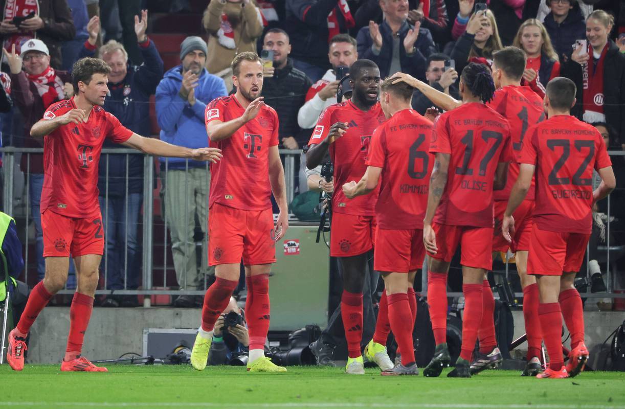 奥格斯堡客场爆冷击败法兰克福,保级压力减轻的简单介绍 奥格斯堡客场爆冷击败法兰克福,保级压力减轻的简单介绍