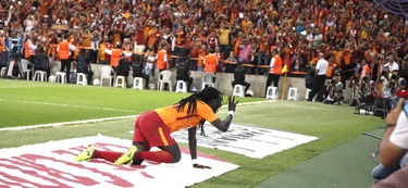 九游体育入口-瑞典超级联赛首轮竞逐，马尔默表现抢眼夺冠