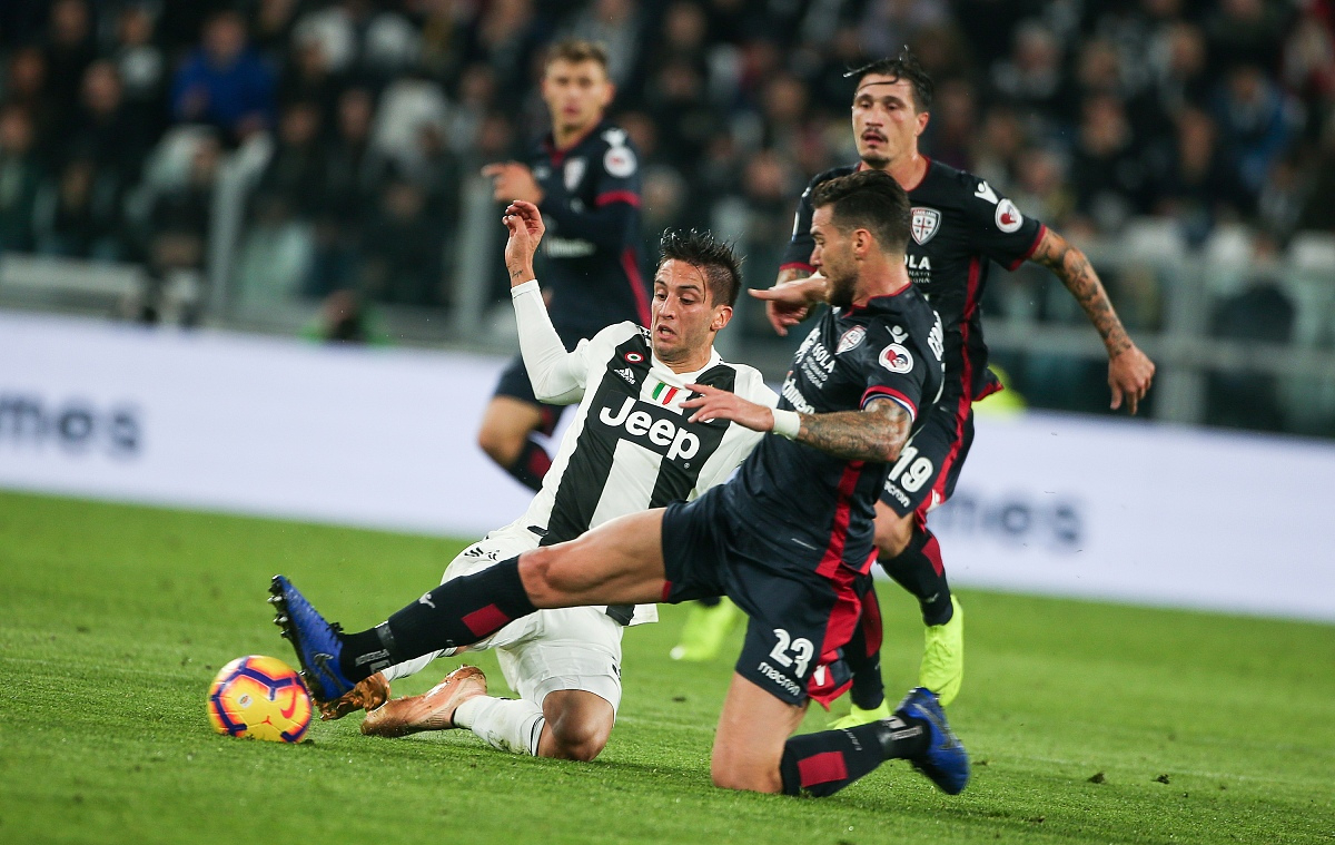 -包含卡利亚里客场战平萨索罗，客观结果悬而未决的词条