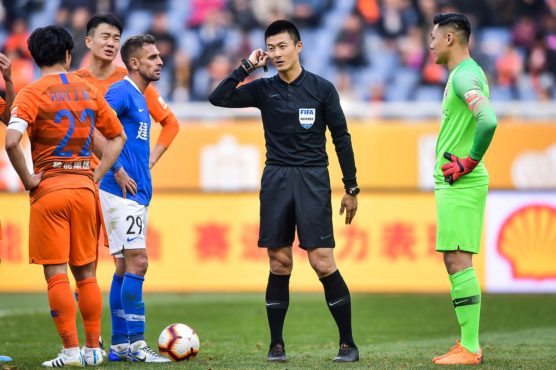 九游体育网页版-山东鲁能客场逼平深圳佳兆业，关键时刻坚持的简单介绍