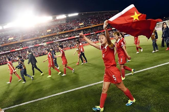 体育盛事:女足精英队伍赛场上全力拼搏 体育盛事:女足精英队伍赛场上全力拼搏