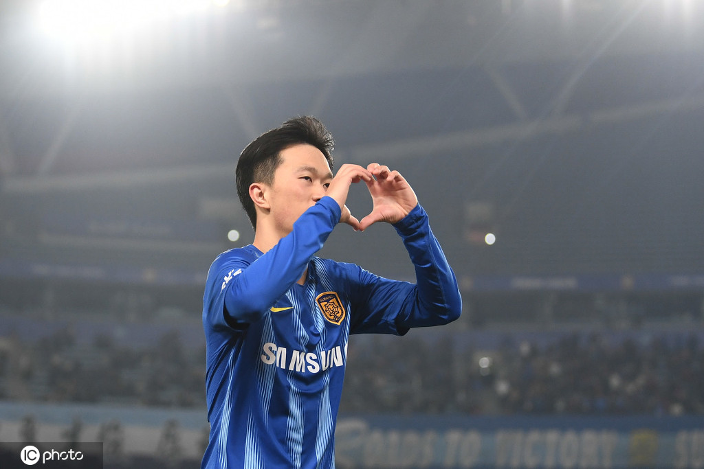 包含苏宁在主场战平申花，保持不败的词条