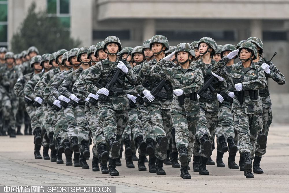 九游体育app-包含中东球队奋勇争先，为国争光的词条