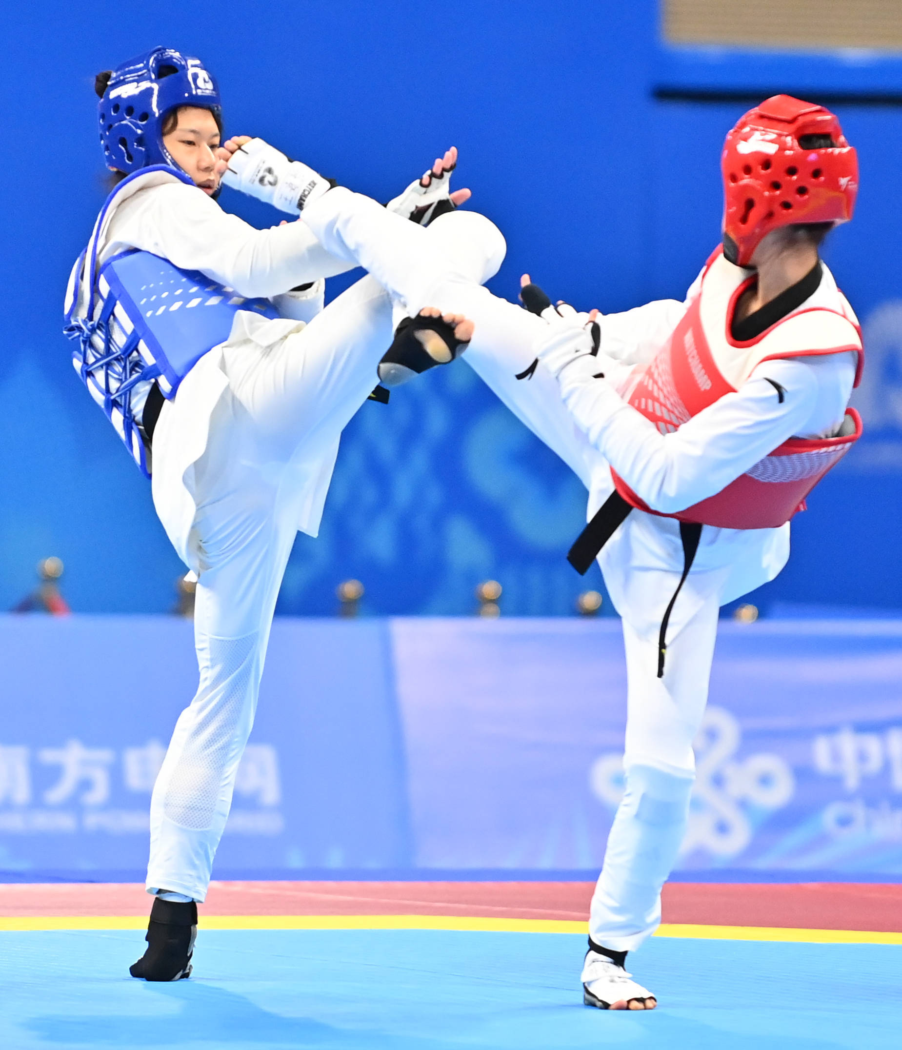 泰国选手获得跆拳道比赛铜牌的简单介绍 泰国选手获得跆拳道比赛铜牌的简单介绍