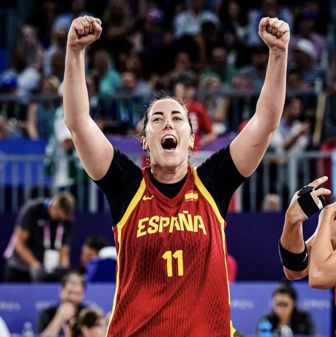 九游体育亚洲官网-加拿大女子篮球队实力超群，夺得冠军