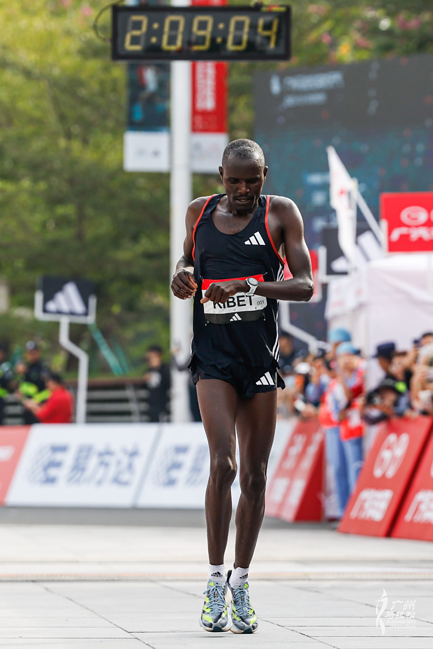 九游体育亚洲官网-肯尼亚选手夺得男子长跑冠军